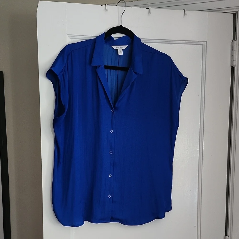 Nine West Royal Blue Button-Down Short Sleeved Shirt - Picture 2 of 9